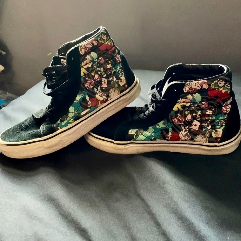 DISNEY ALICE IN WONDERLAND VANS